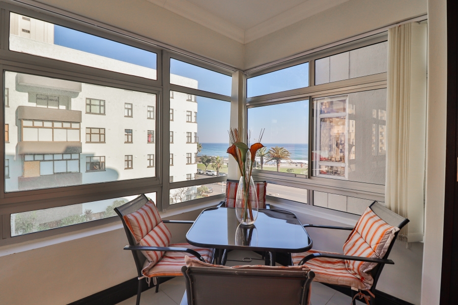 2 Bedroom Property for Sale in Sea Point Western Cape